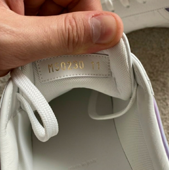 ❤SOLD❤ never worn Louis Vuitton White Sneaker - Picture 4 of 5